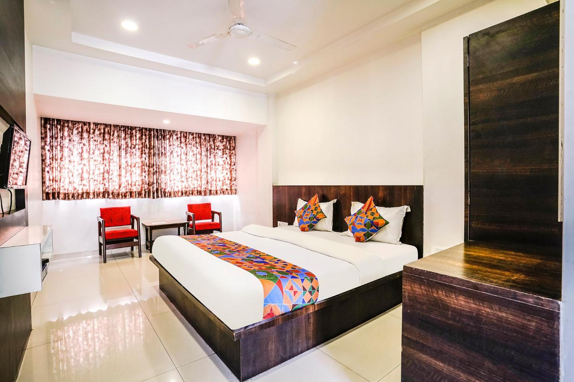 Fabexpress Raj Tourist Hotel Nashik Eksteriør billede