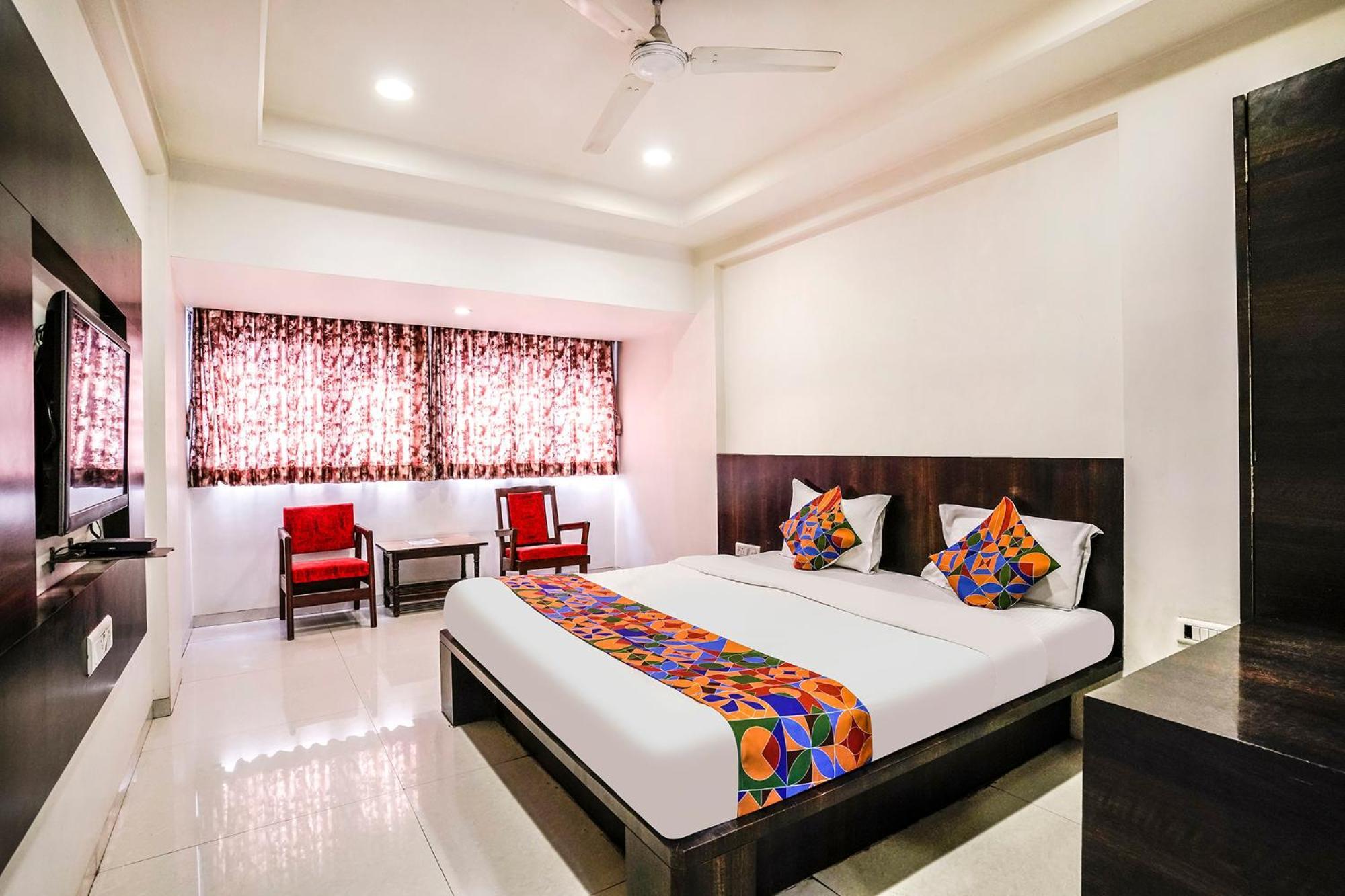 Fabexpress Raj Tourist Hotel Nashik Eksteriør billede